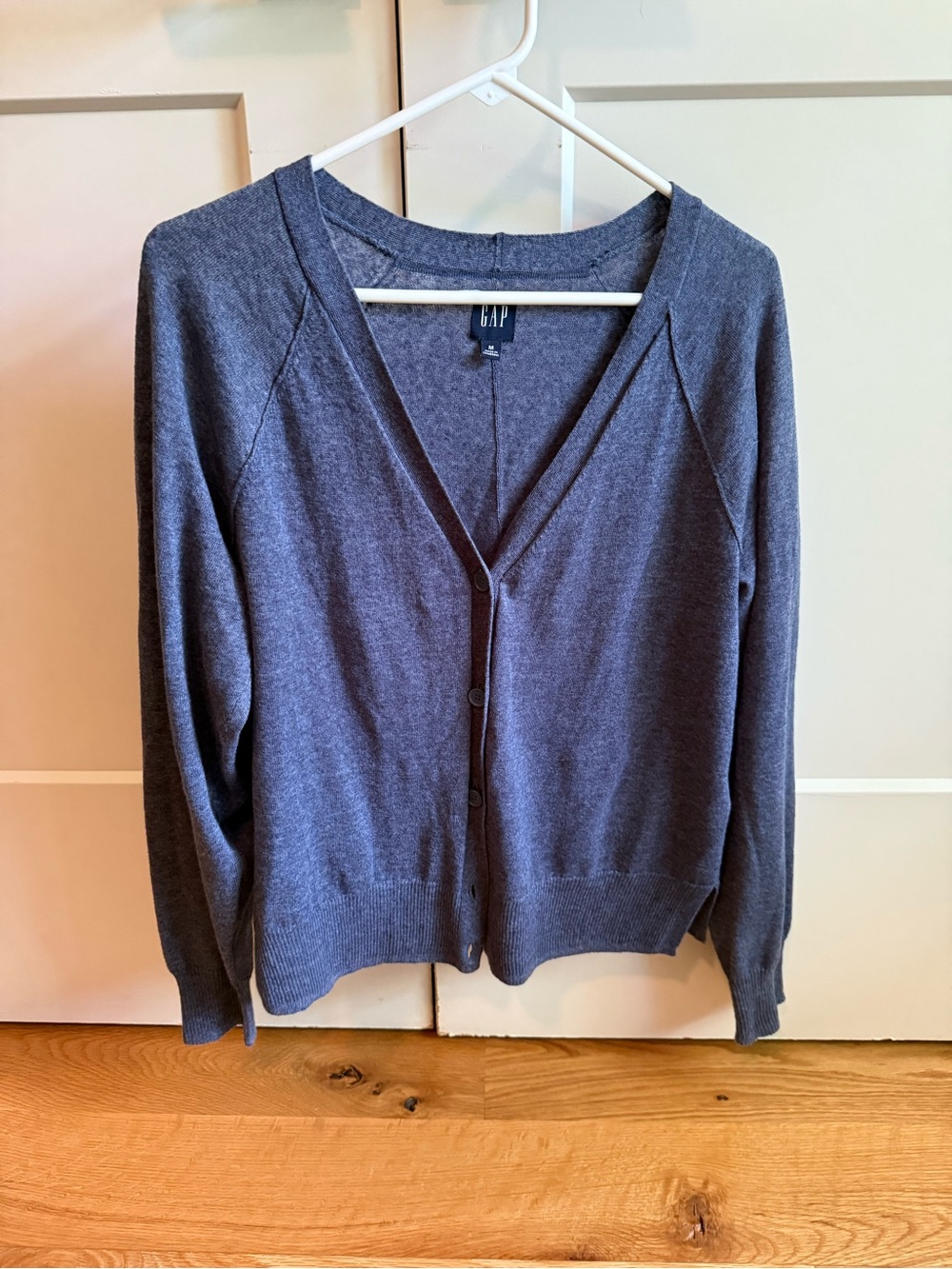 GAP Women's Heather Blue V-Neck Button Cardigan Sweater